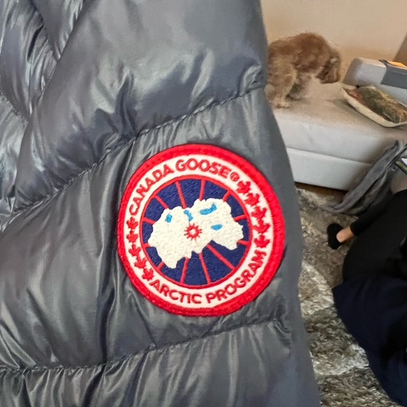 Men’s Large Canada Goose Slate Blue Quilted Jacket with Red Logo Patch - Picture 4 of 5